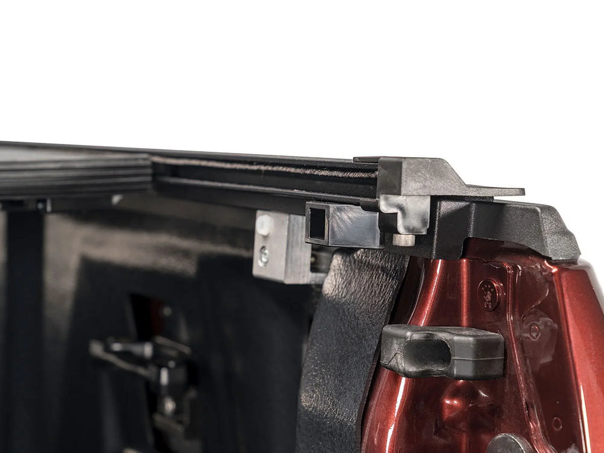 Gator by RealTruck Recoil Retractable Truck Bed Tonneau protector | G30373 | suitable with 2015 - 2020  F-150 5' 7" Bed (67.1")
