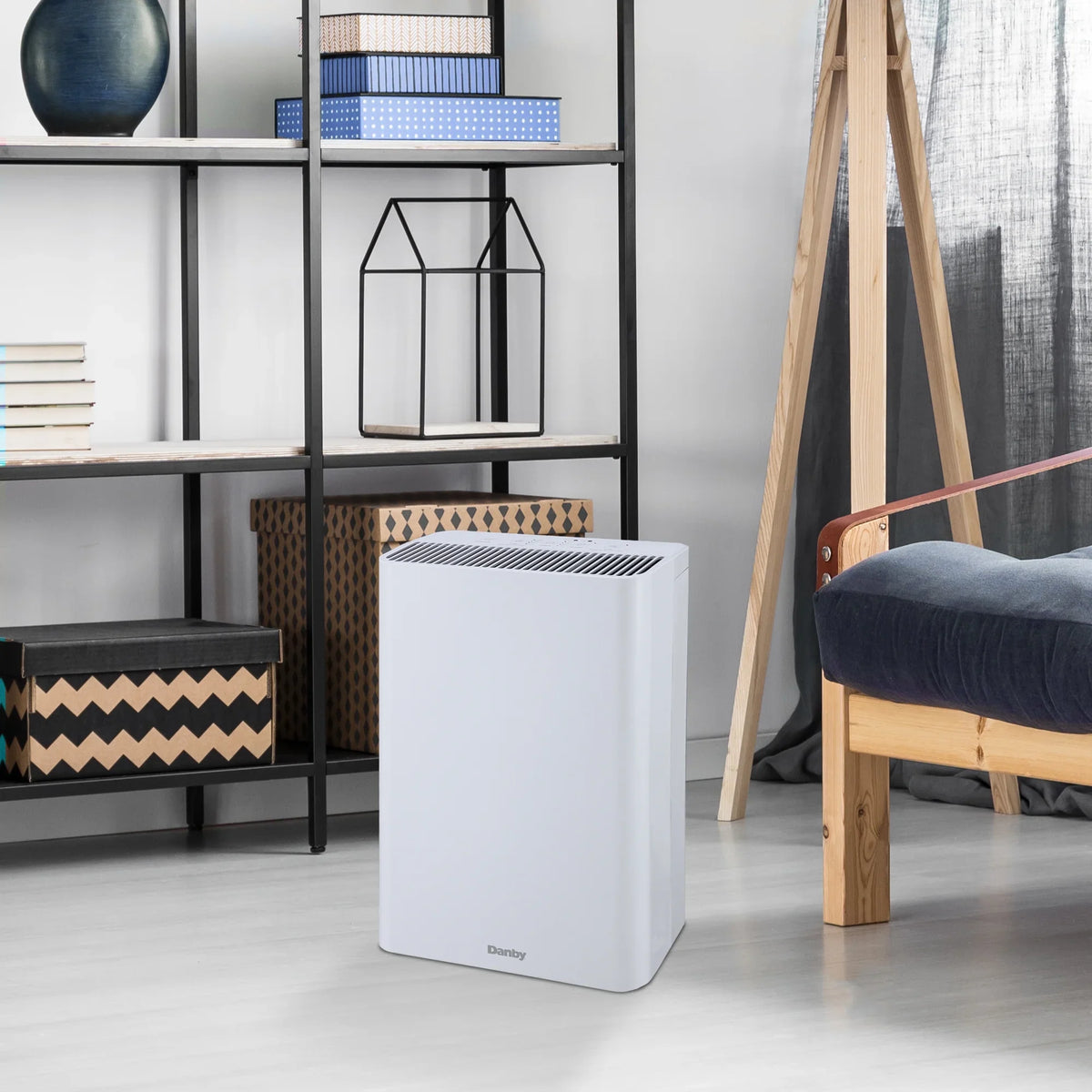 in White with True Hepa Filter to reduce smoke and pollutants. ft. Danby DAP152BAW-I Air Purifier up to 210 sq