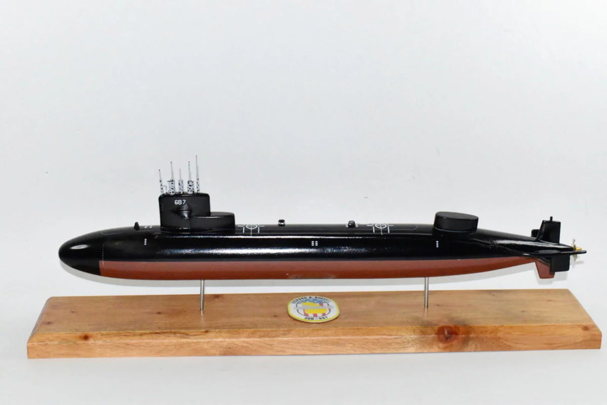 Russell SSN-687 Submarine Model, US Navy, Scale Model, Mahogany, Sturgeon Class. USS Richard B